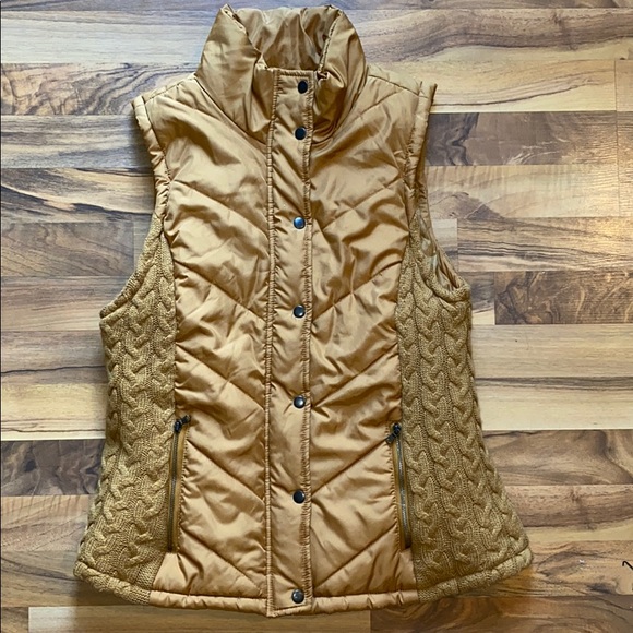 Maurices Jackets & Blazers - MAURICES Gold puffer/sweater zip/button vest L